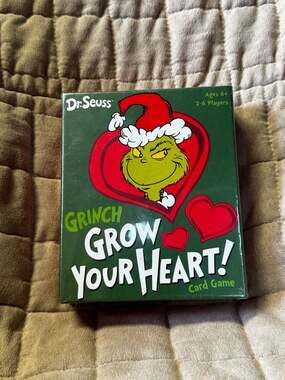 NEW Funko Games Dr. Seuss Grinch Grow Your Heart! Card Game Sealed
